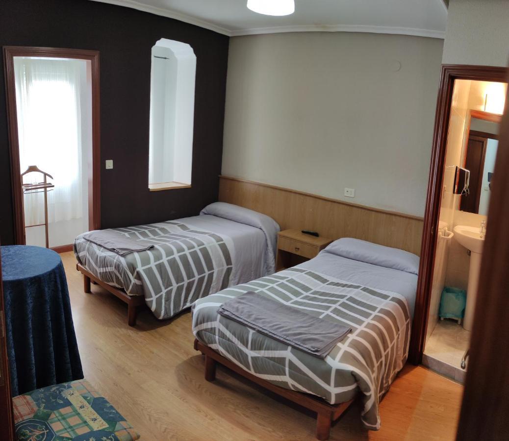 Hostal Castilla Miranda de Ebro Luaran gambar